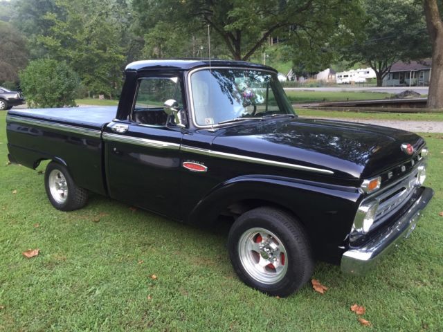 1966 Ford F-100