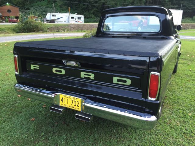 1966 Ford F-100