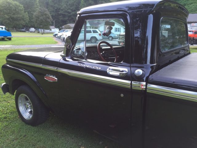 1966 Ford F-100