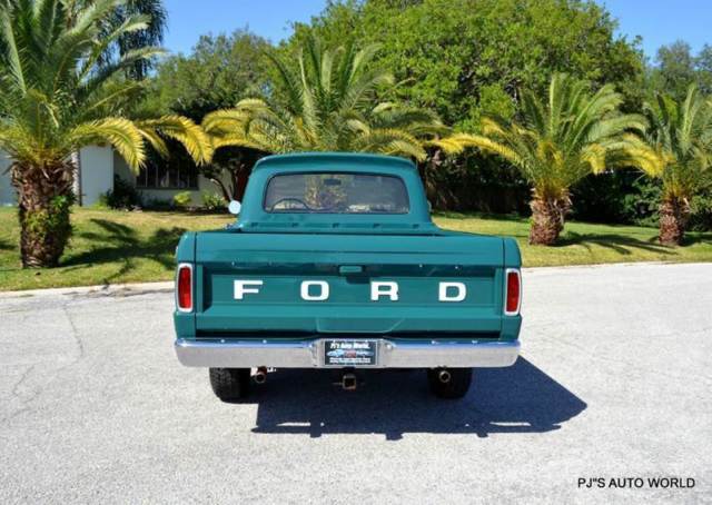 1966 Green Ford F-100 Pickup Truck