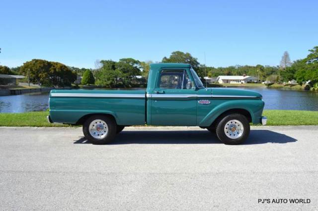 1966 Green Ford F-100 Pickup Truck