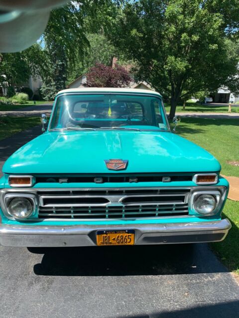 1966 Ford F-100
