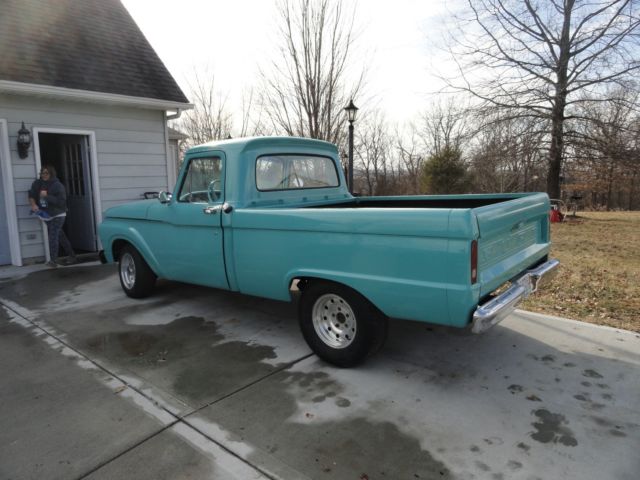 1966 Teal Ford F-100 short wheel base
