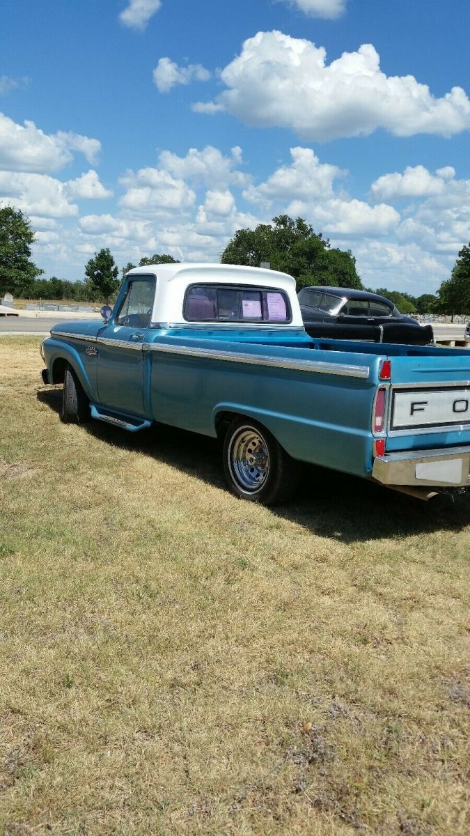 1966 Ford F-100
