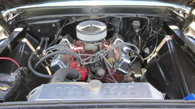 1966 white/blue Ford F-250 F-250 long bed custom cab