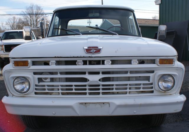 1966 White Ford F-250