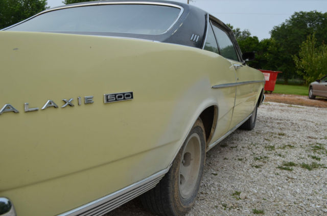 1966 Wimbledon White Ford Galaxie U/K