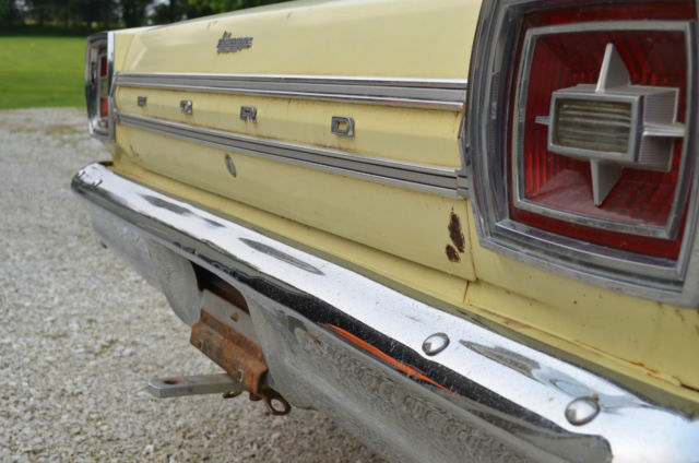 1966 Wimbledon White Ford Galaxie U/K