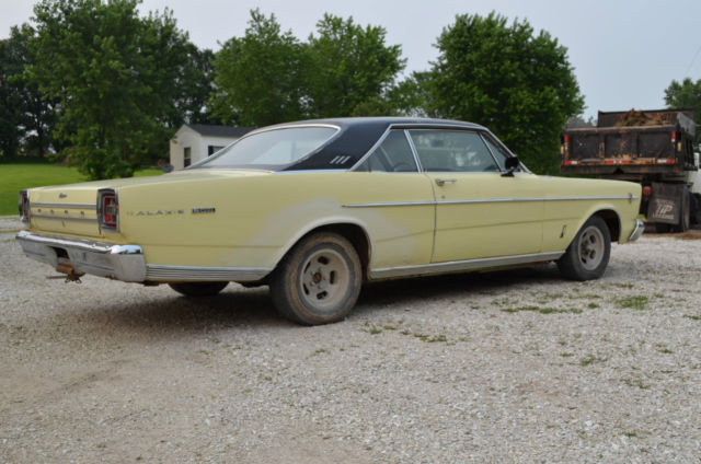 1966 Wimbledon White Ford Galaxie U/K