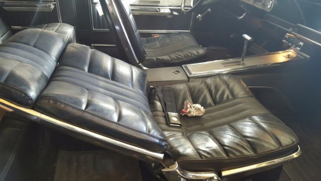 1966 Springtime yellow Ford Galaxie Fastback