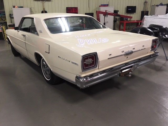1966 White Ford Galaxie Hdtp