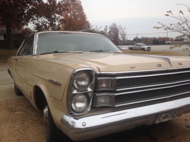 1966 Saharan beige Ford Galaxie Coupe
