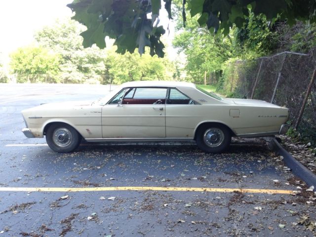 1966 Saharan beige Ford Galaxie Coupe