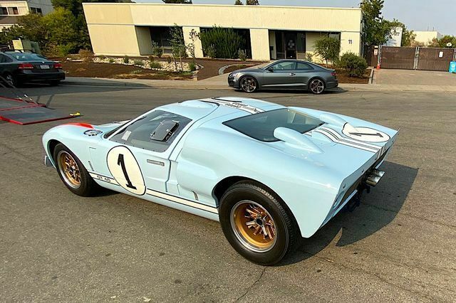 1966 Blue Ford GT 40 --