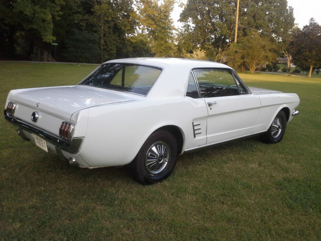 1966 White Ford Mustang U/K