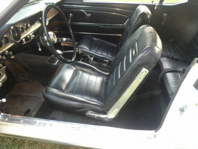 1966 White Ford Mustang U/K