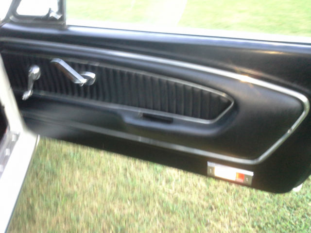 1966 White Ford Mustang U/K