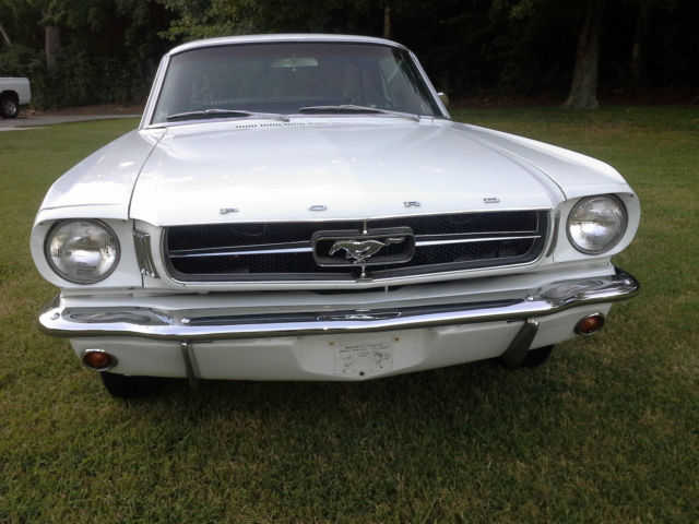 1966 White Ford Mustang U/K