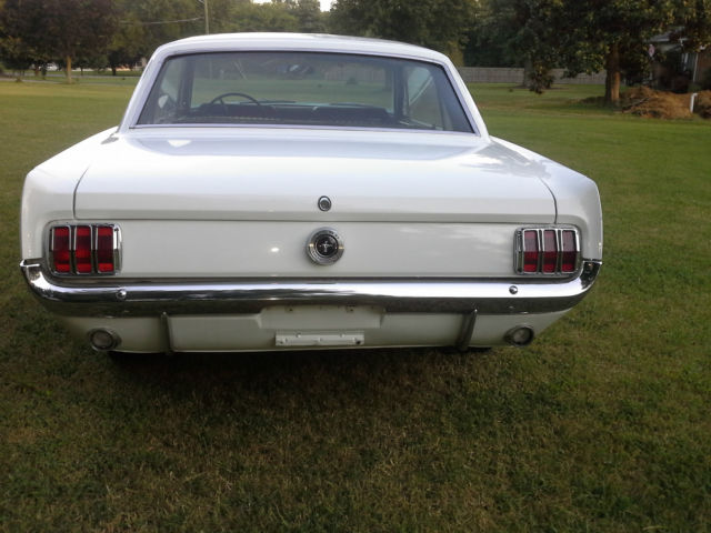 1966 White Ford Mustang U/K