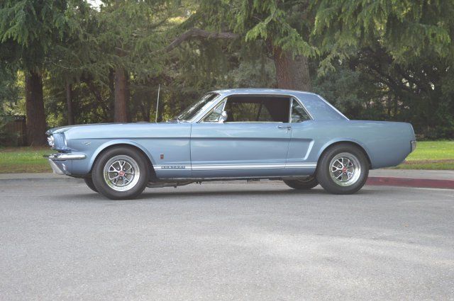 1966 Blue Ford Mustang --