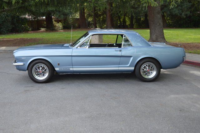 1966 Blue Ford Mustang --