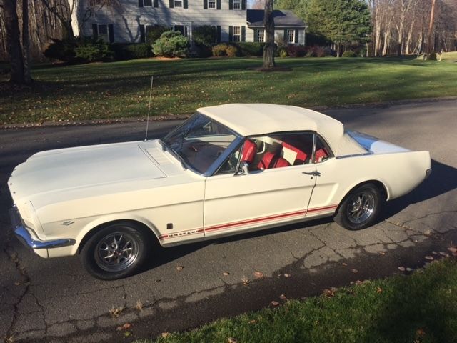 1966 whimbledon white Ford Mustang Convertible