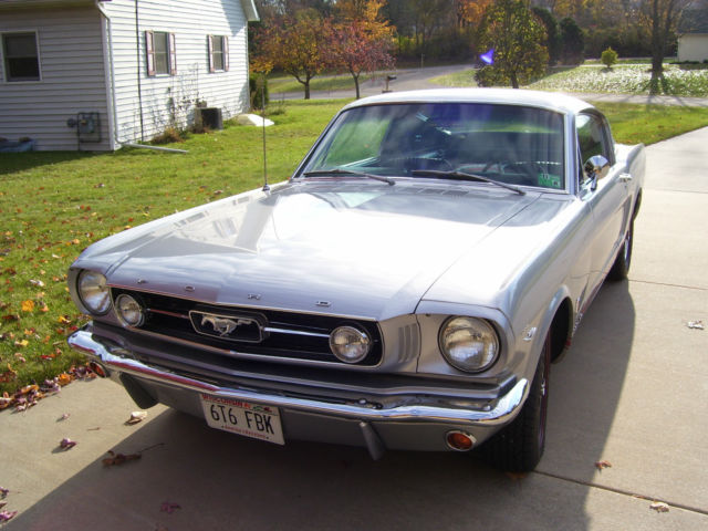 1966 Silver Frost Ford Mustang Fastback 2=2