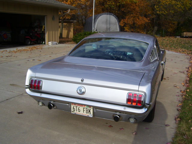 1966 Silver Frost Ford Mustang Fastback 2=2