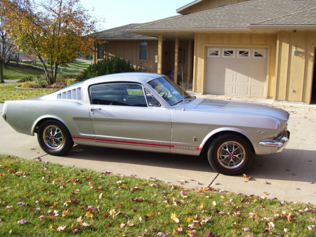 1966 Silver Frost Ford Mustang Fastback 2=2
