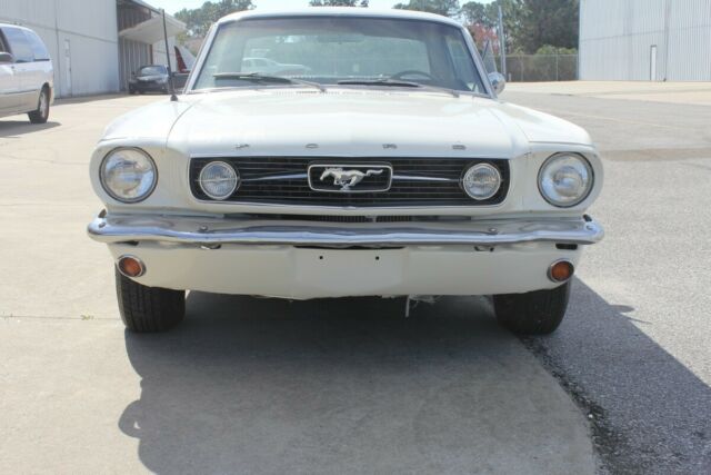 1966 Wimbleton White Ford Mustang Coupe