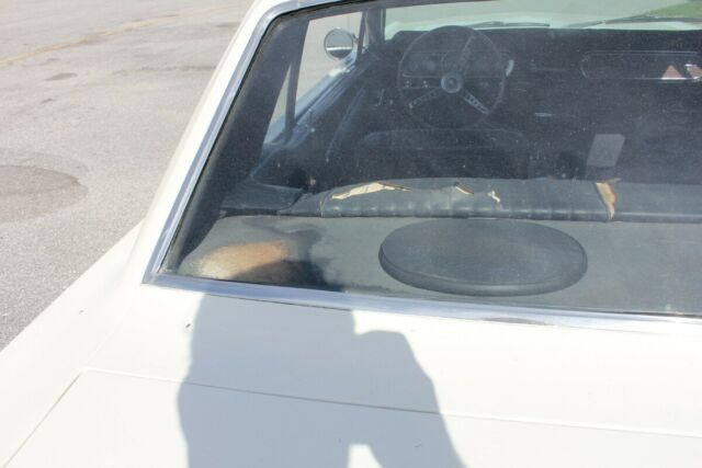 1966 Wimbleton White Ford Mustang Coupe