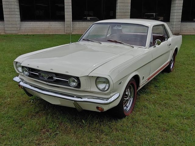 1965 White Ford Mustang Coupe