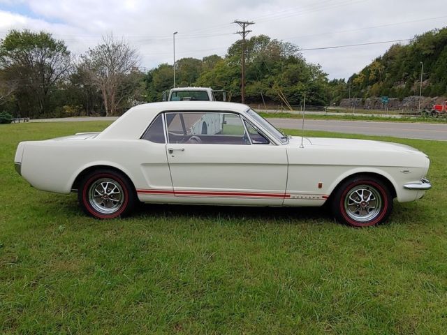 1965 White Ford Mustang Coupe