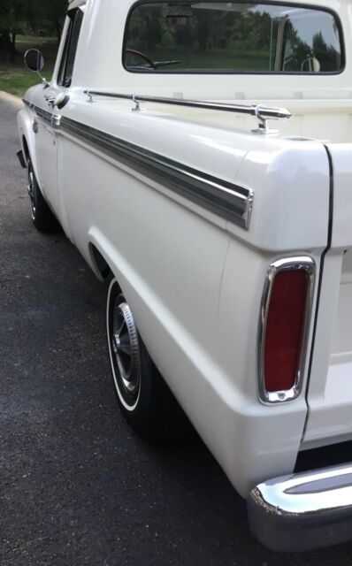 1966 Ford F-100