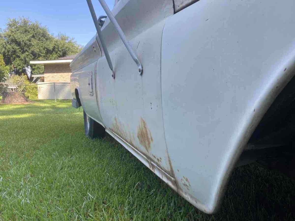1966 White GMC chevy Pickup