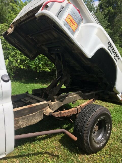 1966 White GMC K25 Standard Cab Pickup