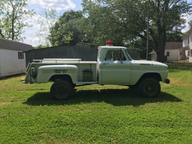 1966 White GMC K25 Standard Cab Pickup