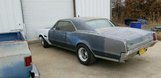 1966 Aqua blue Oldsmobile 442 Coupe