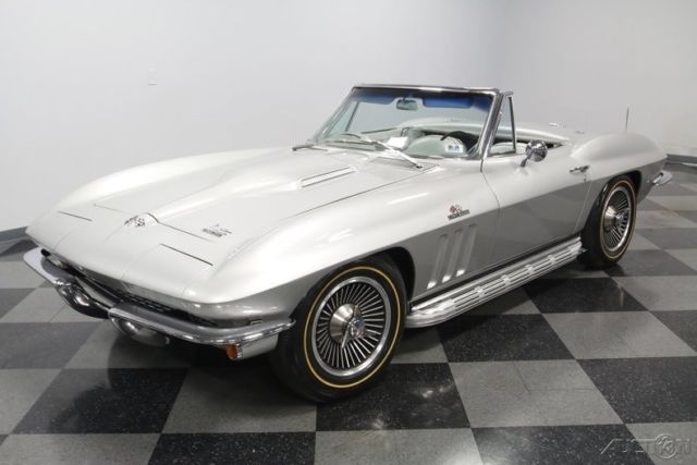 1966 White Chevrolet Corvette