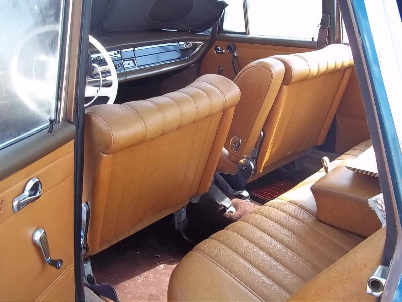 1966 Green Mercedes-Benz 200-Series Sedan