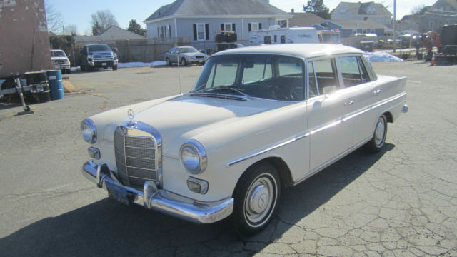 1966 Cream Mercedes-Benz 200-Series Sedan