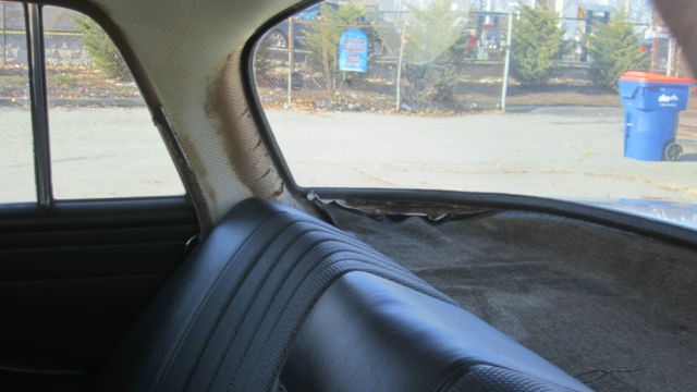 1966 Cream Mercedes-Benz 200-Series Sedan