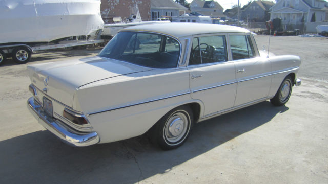 1966 Cream Mercedes-Benz 200-Series Sedan
