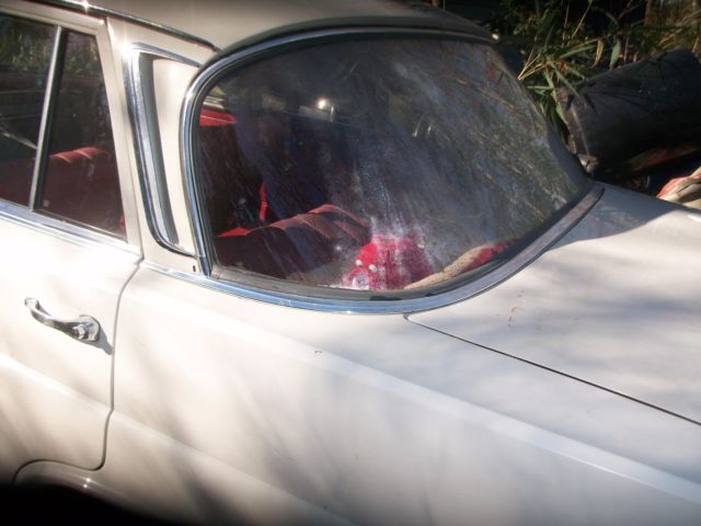 1966 White Mercedes-Benz 200-Series 4 Door Sedan