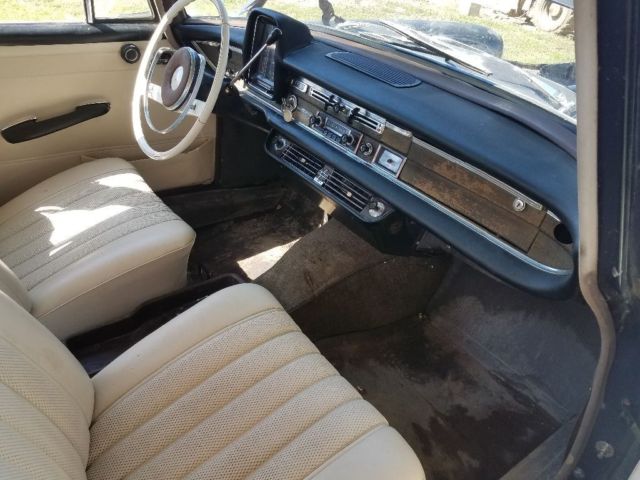 1966 Black Mercedes-Benz 200-Series Sedan