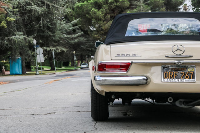 1966 White Mercedes-Benz 200-Series --