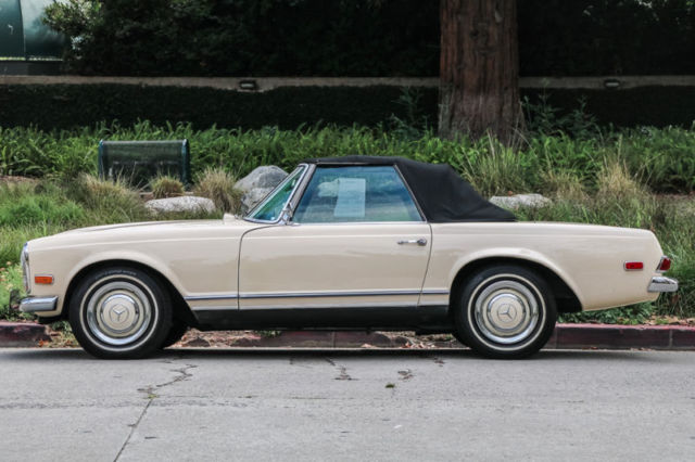 1966 White Mercedes-Benz 200-Series --
