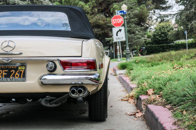 1966 White Mercedes-Benz 200-Series --