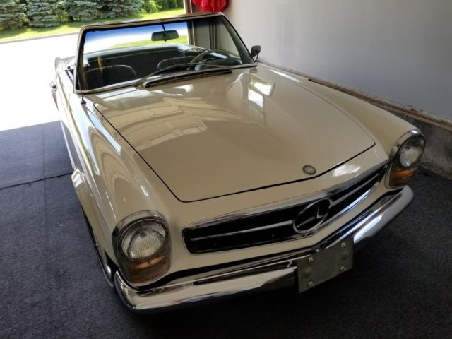 1966 White Mercedes-Benz SL-Class Convertible