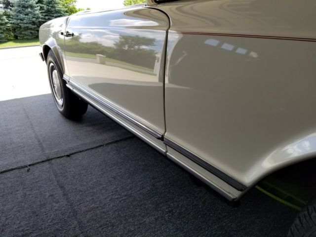 1966 White Mercedes-Benz SL-Class Convertible